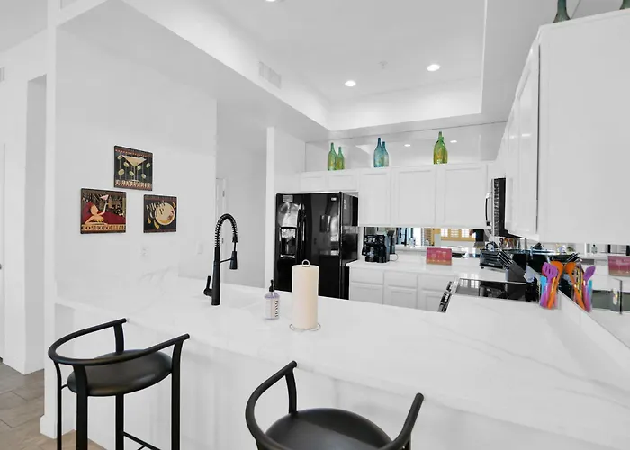 1st Flr, Enclosed Patio, Mercado Shops, Walkable Holiday home *