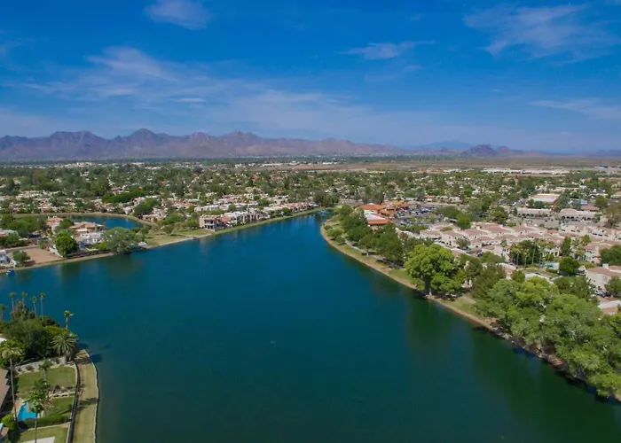 Holiday home 1st Flr, Enclosed Patio, Mercado Shops, Walkable *