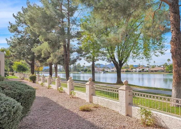 1st Flr, Enclosed Patio, Mercado Shops, Walkable Holiday home Scottsdale