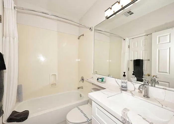 Holiday home 1st Flr, Enclosed Patio, Mercado Shops, Walkable