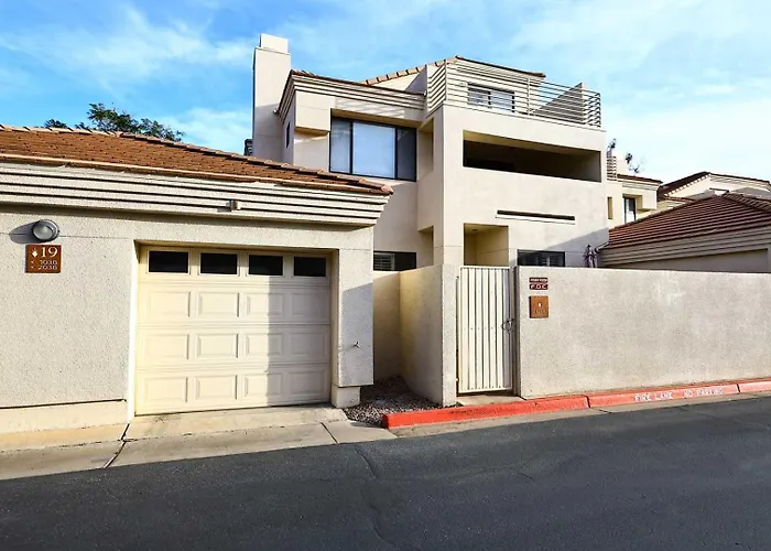 Holiday home 1st Flr, Enclosed Patio, Mercado Shops, Walkable Scottsdale